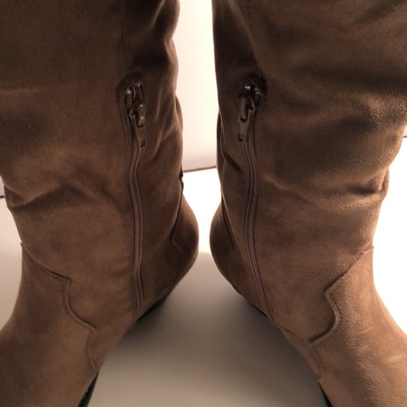 Cowboy boots - Picture 2 of 6